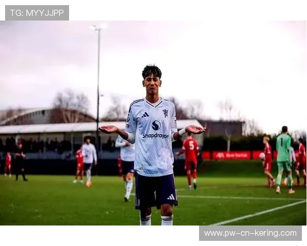 曼联小将加布里埃尔以15岁之龄创下新纪录